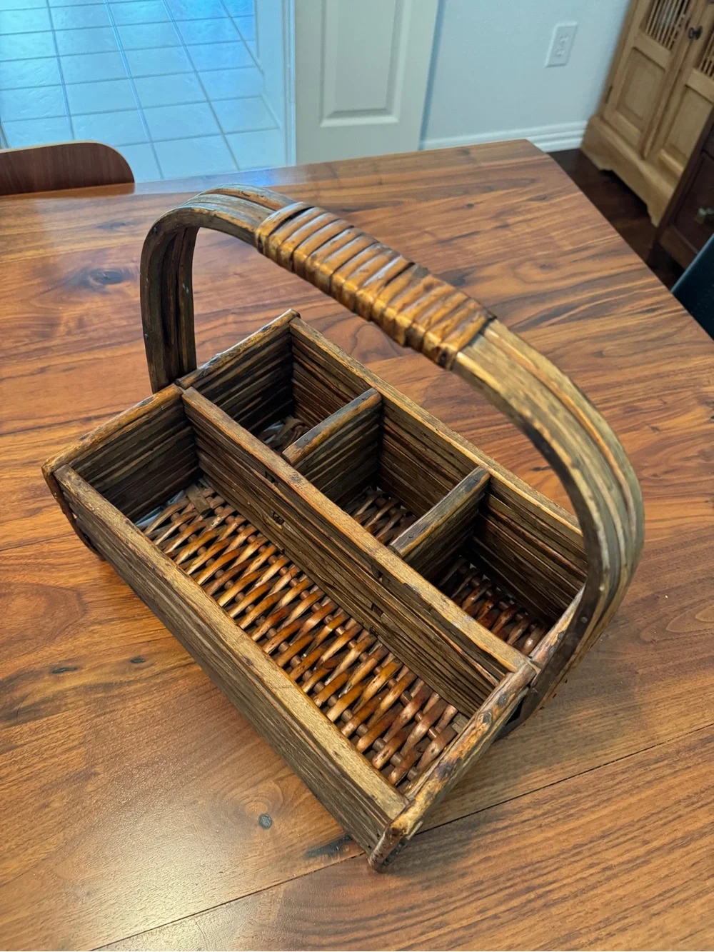 Vintage Farmhouse Wood Wicker Basket Woven Condiments Flatware Organizer Holder